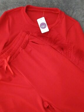 Extremely Queen Bright Red Crewneck Shirt And Pants